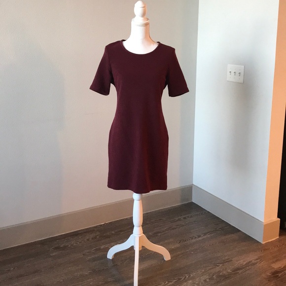 Maroon Shift Dress - Picture 1 of 3